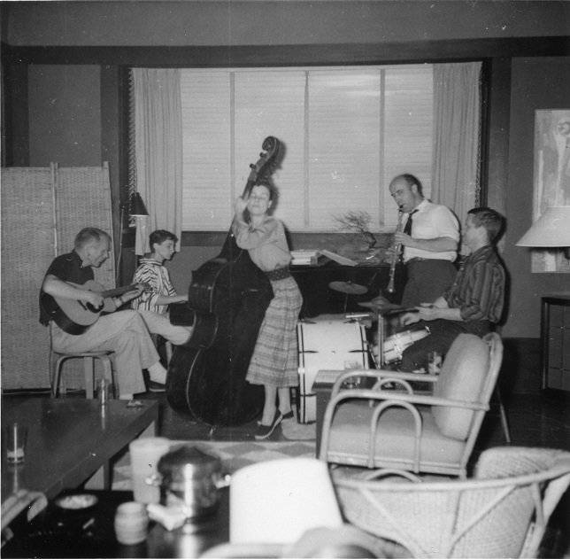 Helen Gofman playing the viola, circa 1950. MSS 2014-17, Gofman papers.